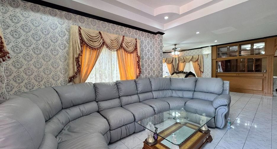 Haus zum Kauf mit 4 Zimmer in Bang Lamung, Chonburi