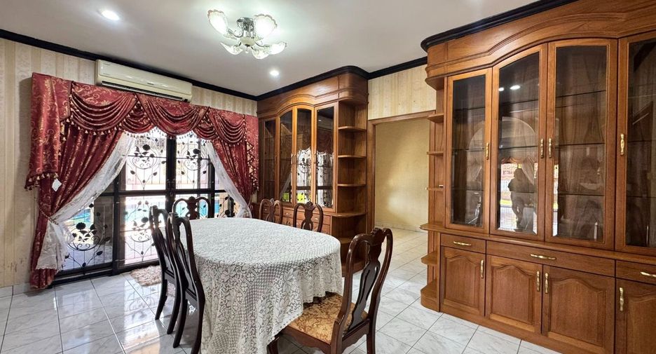Haus zum Kauf mit 4 Zimmer in Bang Lamung, Chonburi