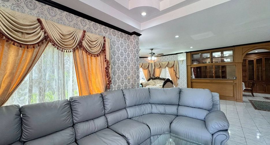 Haus zum Kauf mit 4 Zimmer in Bang Lamung, Chonburi