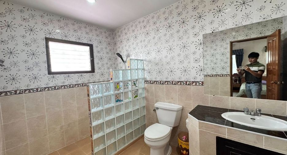 Haus zum Kauf mit 4 Zimmer in Bang Lamung, Chonburi