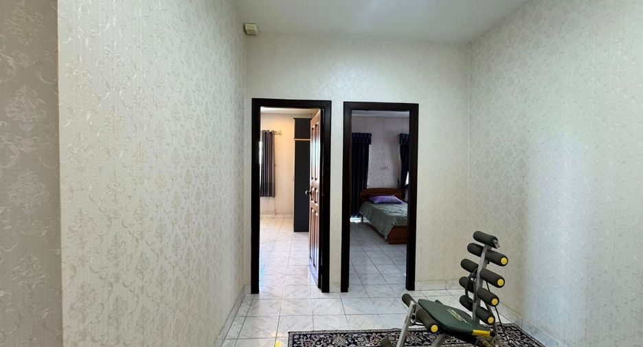 Haus zum Kauf mit 4 Zimmer in Bang Lamung, Chonburi
