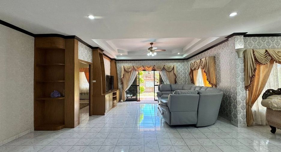 Haus zum Kauf mit 4 Zimmer in Bang Lamung, Chonburi