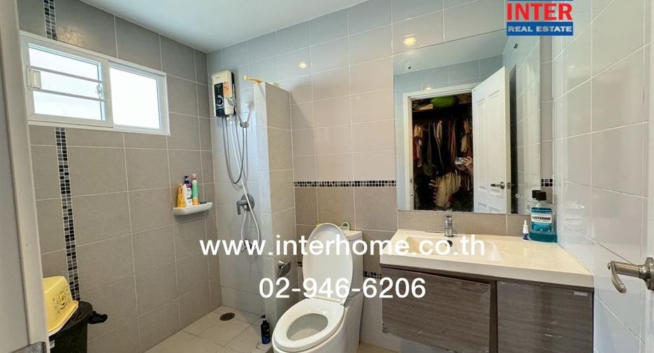 For sale 3 bedrooms house in Mueang Pathum Thani, Pathum Thani