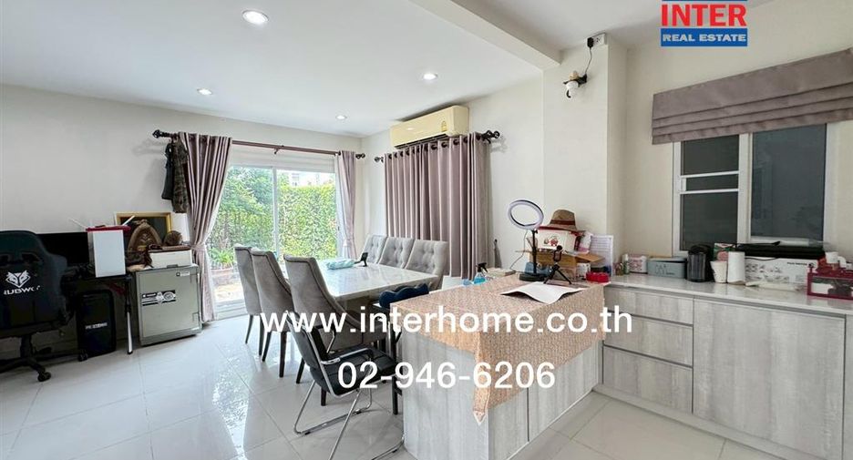 For sale 3 bedrooms house in Mueang Pathum Thani, Pathum Thani