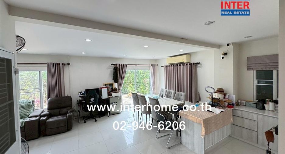 For sale 3 bedrooms house in Mueang Pathum Thani, Pathum Thani