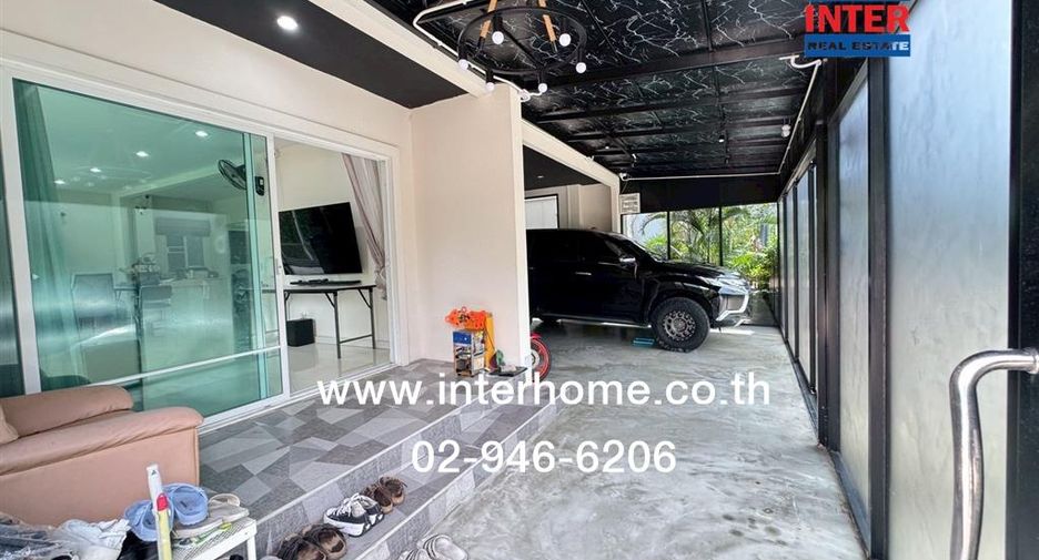 For sale 3 bedrooms house in Mueang Pathum Thani, Pathum Thani