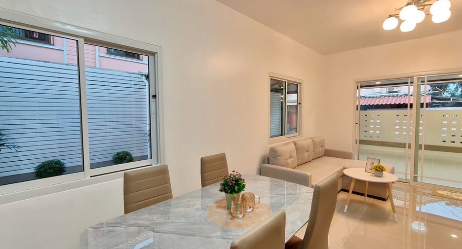 Haus zum Kauf mit 4 Zimmer in Bang Bua Thong, Nonthaburi