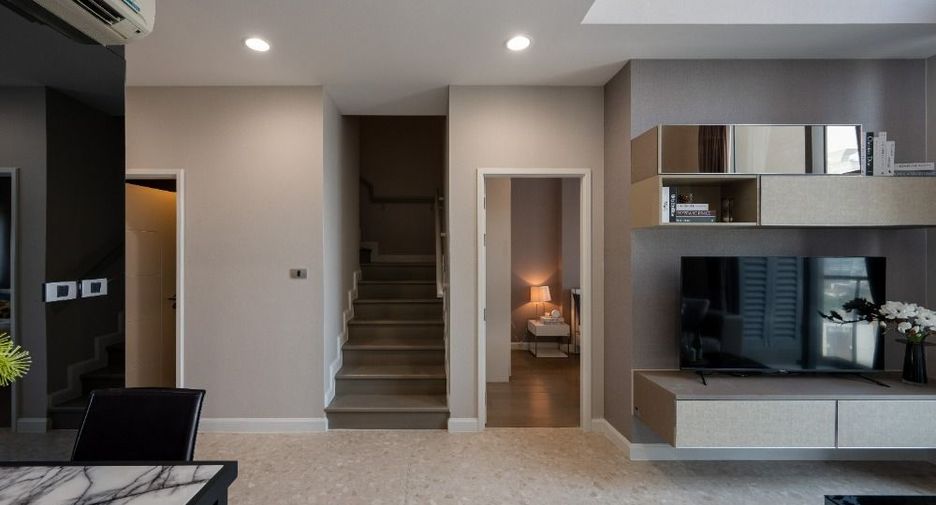 Wohnung zur Miete und zum Kauf mit 2 Zimmer in Khlong Toei, Bangkok