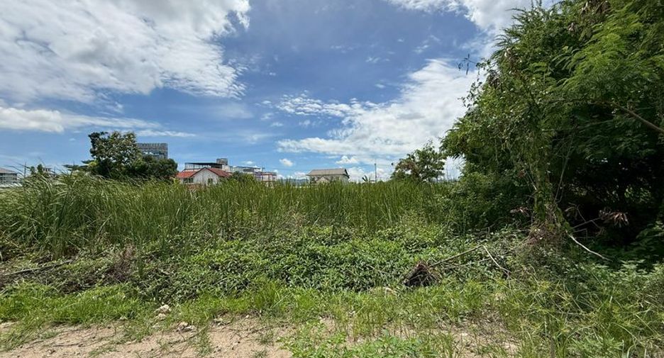 À vendre terrain à Mueang Chon Buri, Chonburi