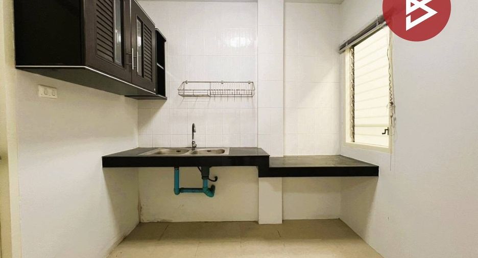 For sale studio townhouse in Mueang Chon Buri, Chonburi
