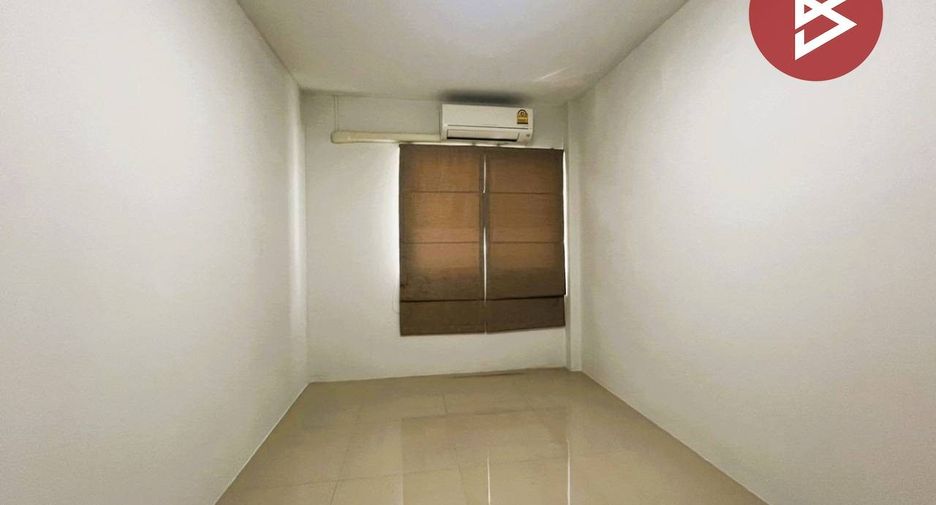 For sale studio townhouse in Mueang Chon Buri, Chonburi