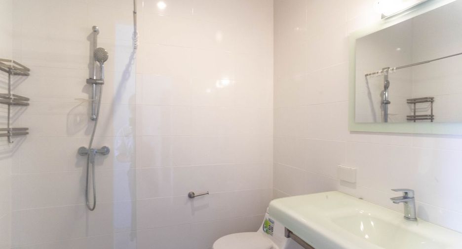 For sale 1 bed condo in Klaeng, Rayong