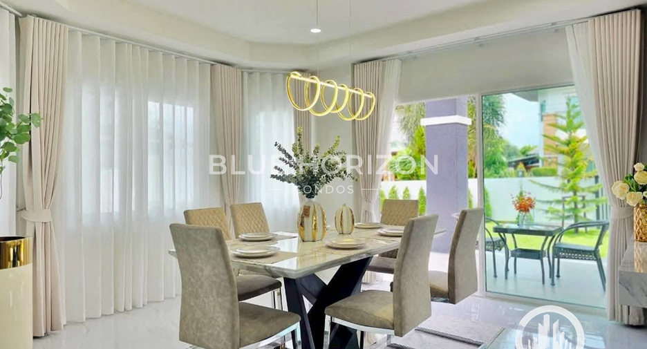 Casa en venta de 4 habitaciones en Bang Lamung, Chonburi