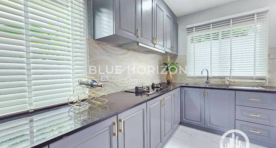 Casa en venta de 4 habitaciones en Bang Lamung, Chonburi