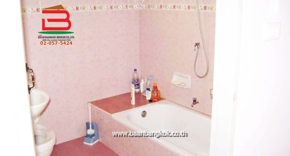 For sale 3 bedrooms house in Khlong Luang, Pathum Thani
