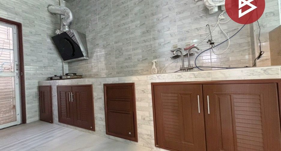 For sale 4 bedrooms house in Bang Phli, Samut Prakan