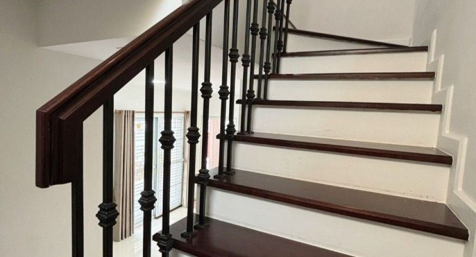 For sale 4 bedrooms house in Bang Phli, Samut Prakan