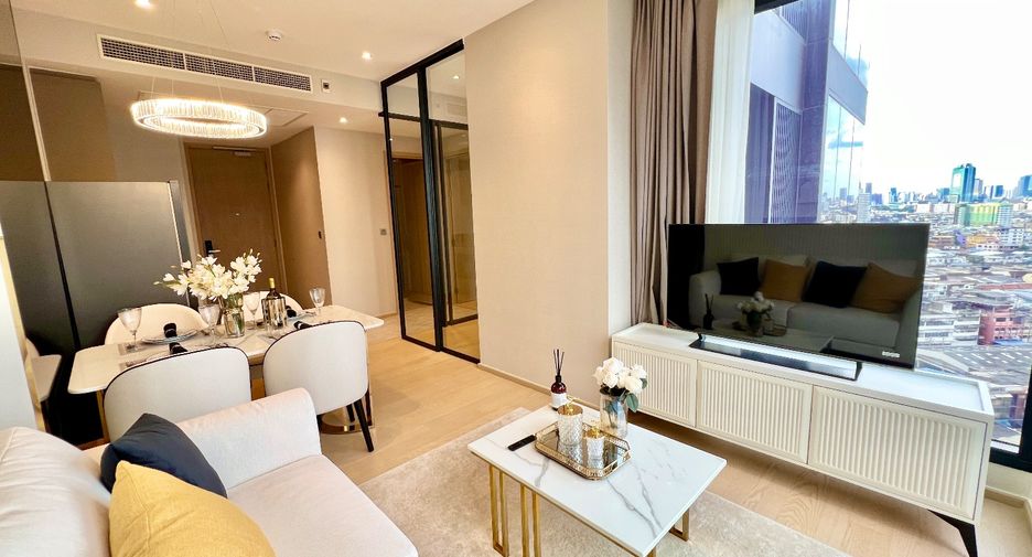 For sale 2 bedrooms condo in Huai Khwang, Bangkok