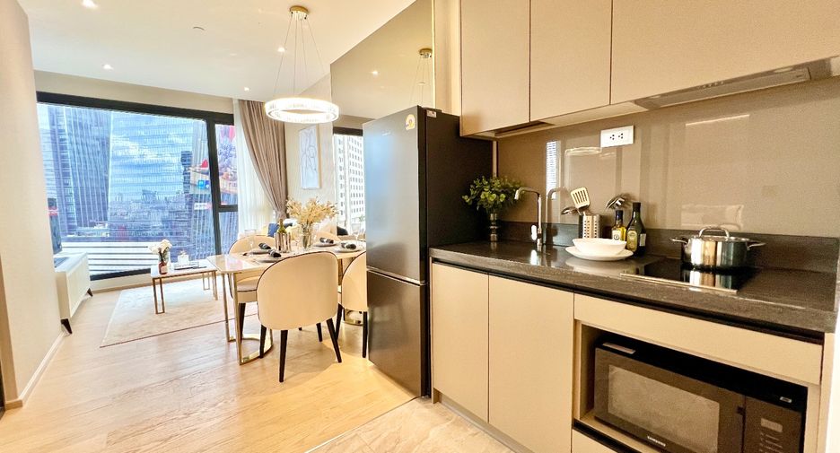 For sale 2 bedrooms condo in Huai Khwang, Bangkok