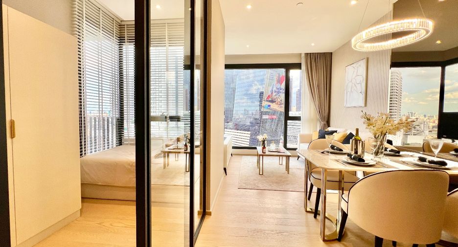 For sale 2 bedrooms condo in Huai Khwang, Bangkok