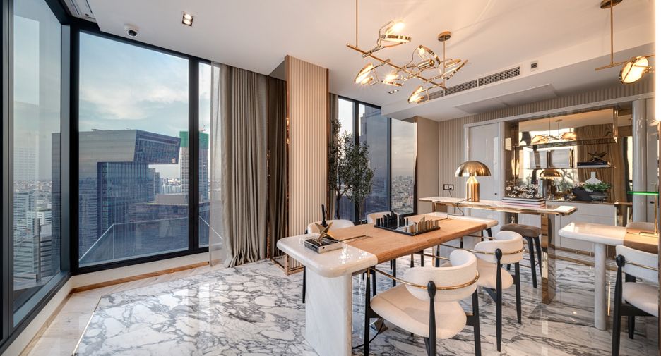 For sale 2 bedrooms condo in Huai Khwang, Bangkok