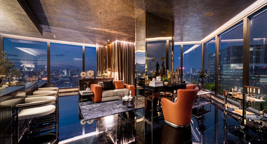 For sale 2 bedrooms condo in Huai Khwang, Bangkok