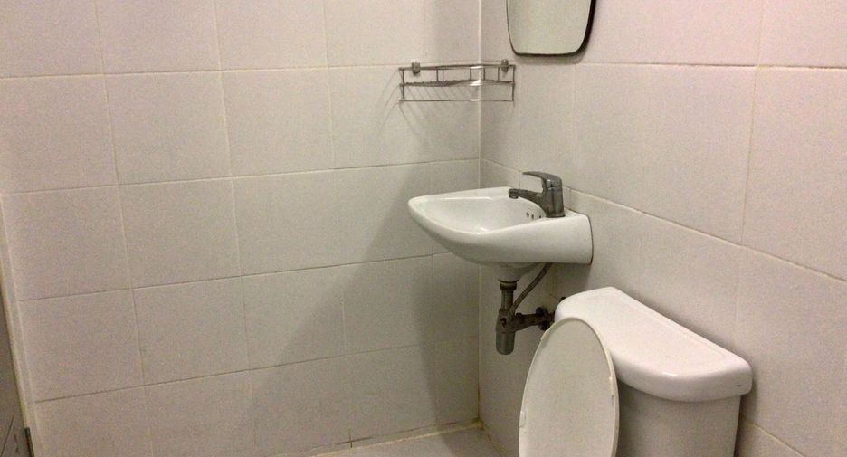 For sale 2 bedrooms townhouse in Si Maha Phot, Prachin Buri