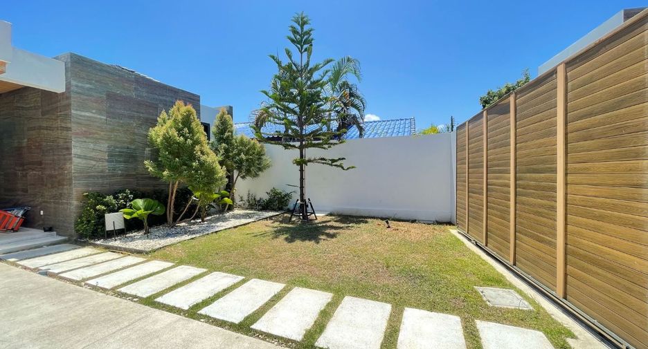 For rent 3 bedrooms villa in Mueang Phuket, Phuket
