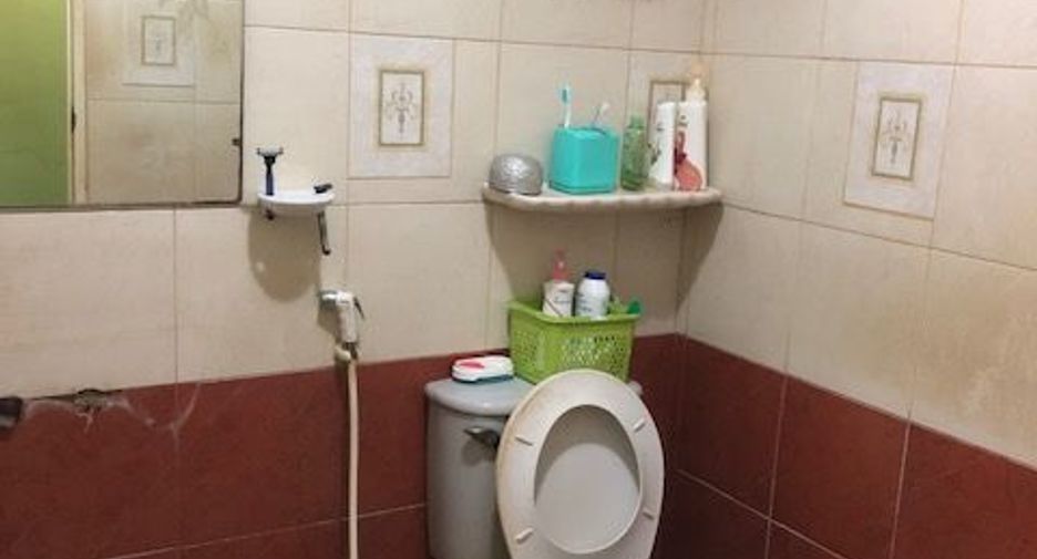 À vendre 42 chambres maison à Mueang Samut Prakan, Samut Prakan