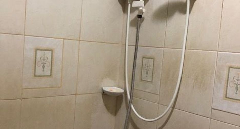 À vendre 42 chambres maison à Mueang Samut Prakan, Samut Prakan