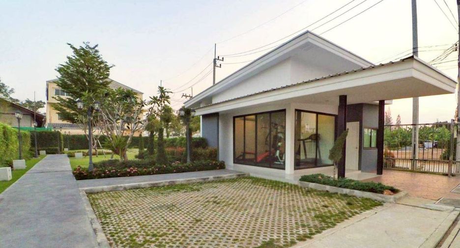 For rent and for sale 3 bedrooms townhouse in Pran Buri, Prachuap Khiri Khan
