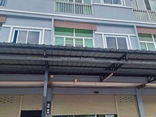 À vendre 4 chambres local commercial à Si Racha, Chonburi