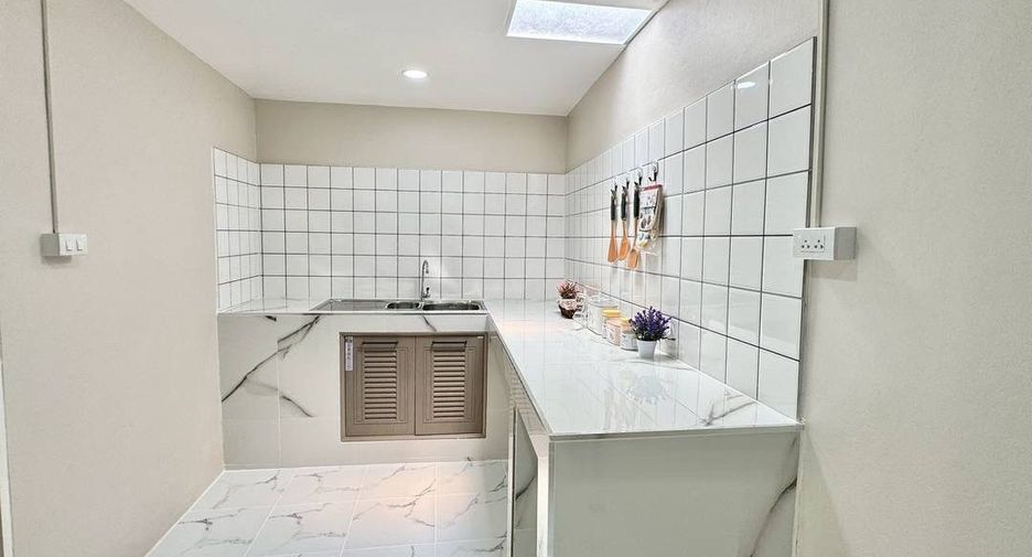 Haus zum Kauf mit 2 Zimmer in Sai Noi, Nonthaburi