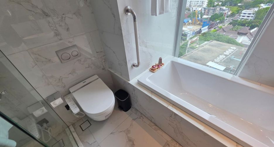 For rent 2 bedrooms condo in Khlong Toei, Bangkok