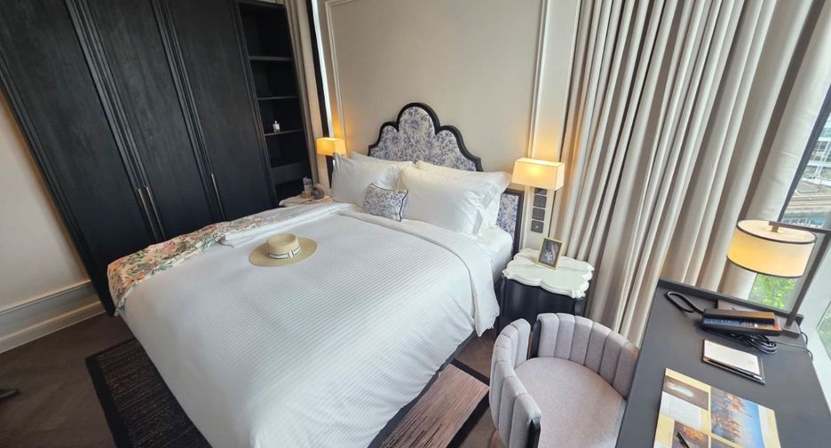 For rent 2 bedrooms condo in Khlong Toei, Bangkok