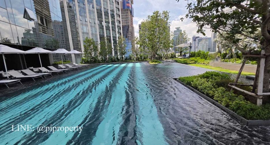 For rent 2 bedrooms condo in Khlong Toei, Bangkok