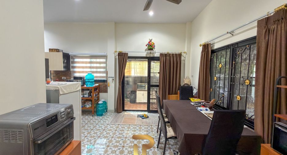 À vendre 3 chambres maison à Sattahip, Chonburi