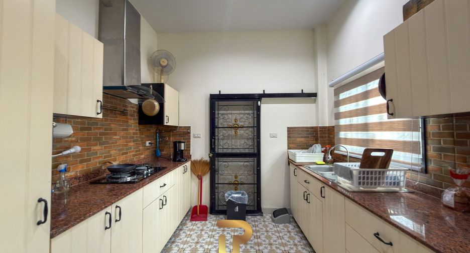 À vendre 3 chambres maison à Sattahip, Chonburi
