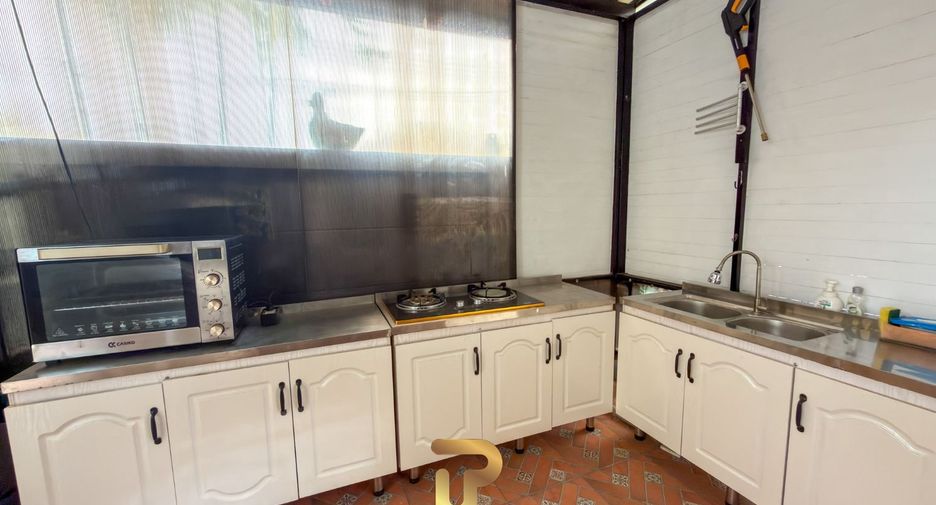 À vendre 3 chambres maison à Sattahip, Chonburi