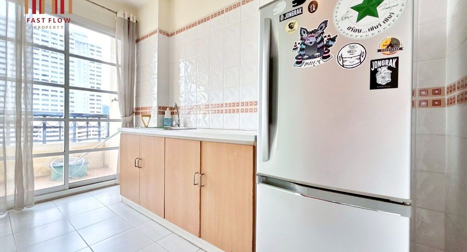 À vendre 1 chambre condo à Huai Khwang, Bangkok