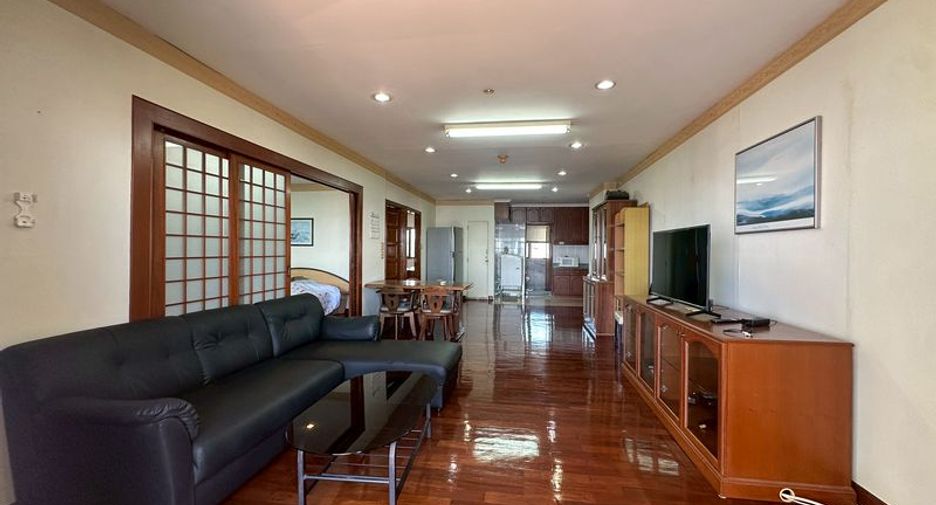 For rent 2 bedrooms condo in Si Racha, Chonburi