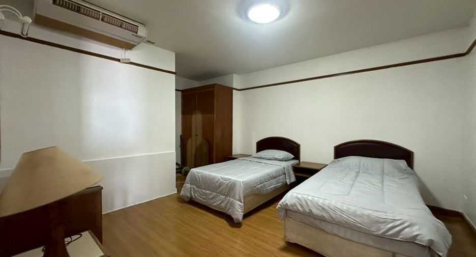 For rent 2 bedrooms condo in Si Racha, Chonburi