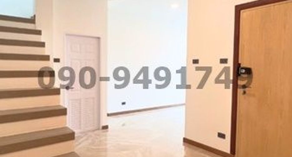 For rent 2 bedrooms house in Bang Kapi, Bangkok