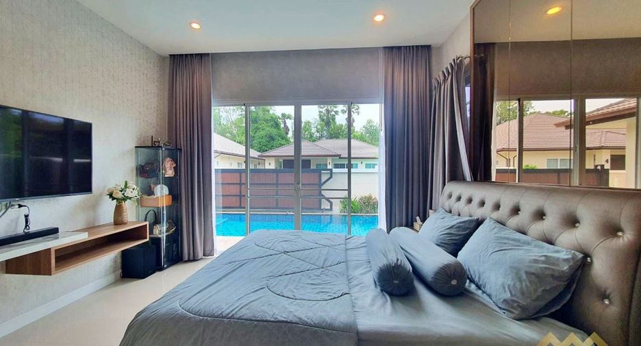 Casa en alquiler de 3 habitaciones en Bang Lamung, Chonburi