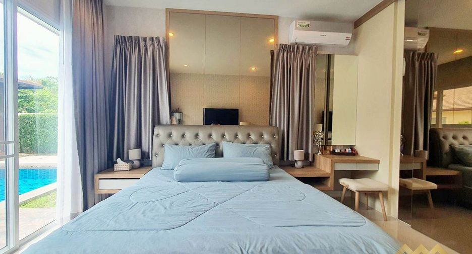 Casa en alquiler de 3 habitaciones en Bang Lamung, Chonburi