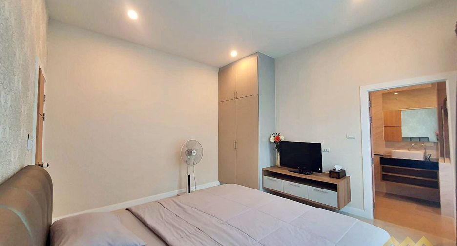 Casa en alquiler de 3 habitaciones en Bang Lamung, Chonburi
