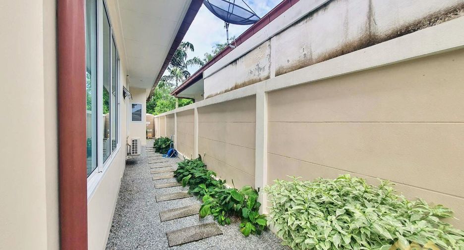 Casa en alquiler de 3 habitaciones en Bang Lamung, Chonburi