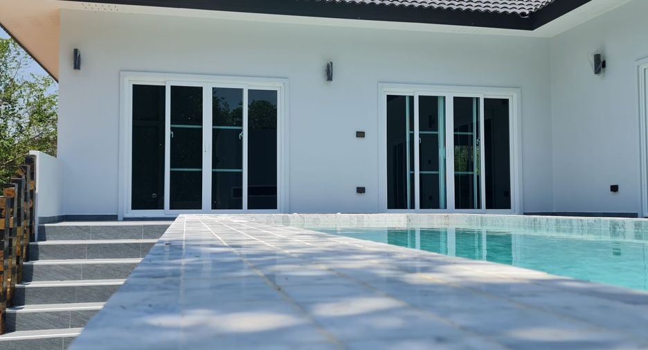 For sale 3 bedrooms villa in Mueang Chiang Rai, Chiang Rai