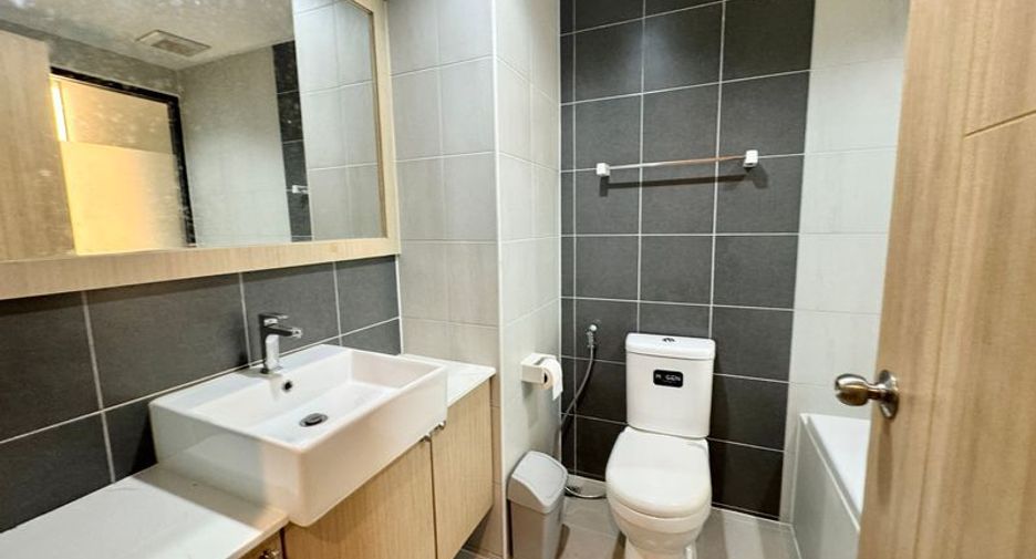 For rent and for sale 1 bed condo in Si Racha, Chonburi