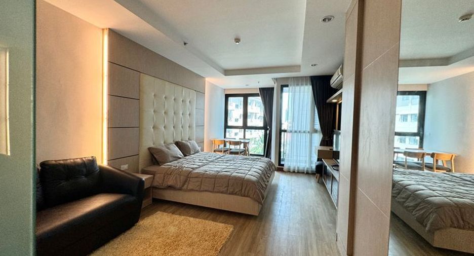 For rent and for sale 1 bed condo in Si Racha, Chonburi